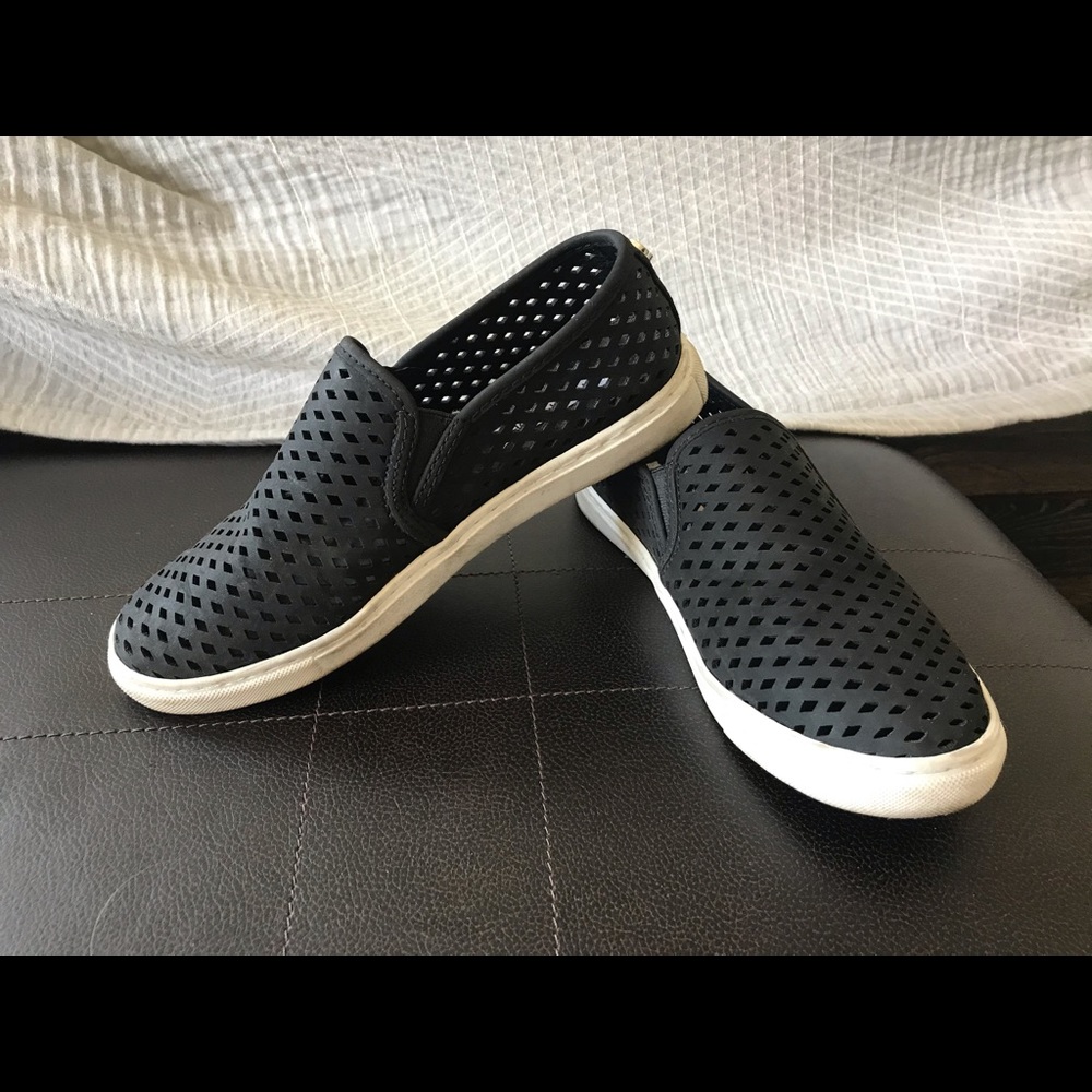 Steve Madden slip on